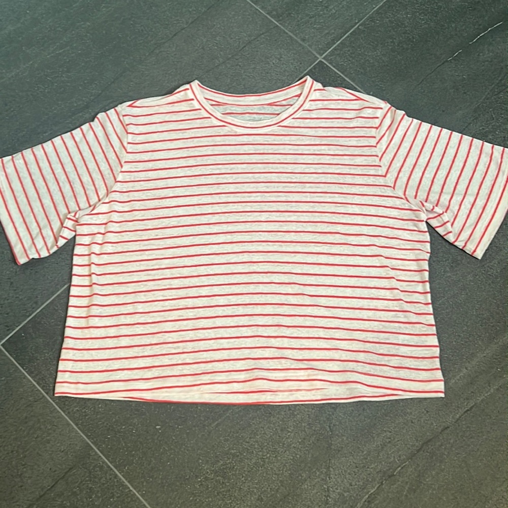 Universal Threads Women’s Tee